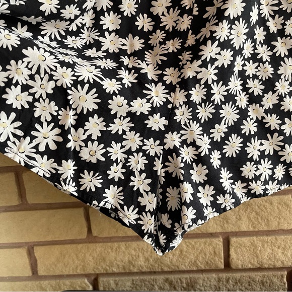 Daisy black romper - Picture 6 of 10